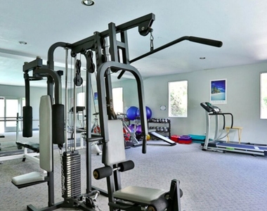 2222 Beachwood Drive - Photo Thumbnail 43