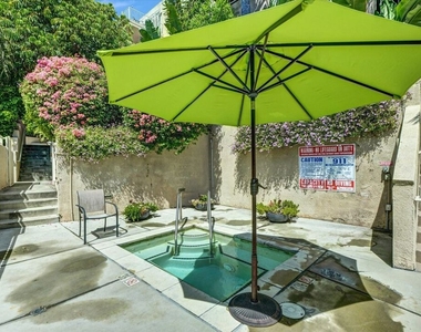 2222 Beachwood Drive - Photo Thumbnail 38