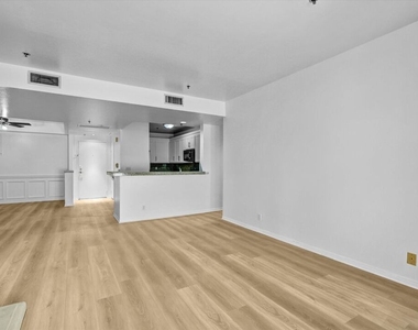 2222 Beachwood Drive - Photo Thumbnail 14