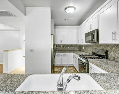 2222 Beachwood Drive - Photo Thumbnail 18