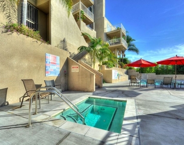 2222 Beachwood Drive - Photo Thumbnail 34