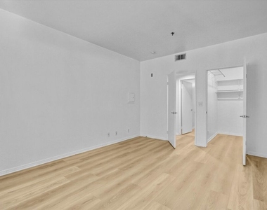 2222 Beachwood Drive - Photo Thumbnail 27