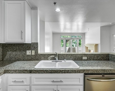 2222 Beachwood Drive - Photo Thumbnail 20
