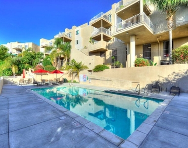 2222 Beachwood Drive - Photo Thumbnail 33