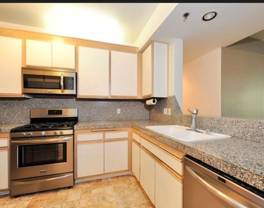 2222 Beachwood Drive - Photo Thumbnail 4