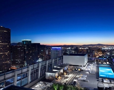 900 W Olympic Boulevard - Photo Thumbnail 36