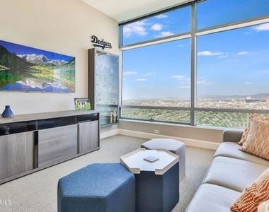 900 W Olympic Boulevard - Photo Thumbnail 21