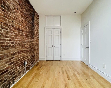 73 Saint Marks Avenue - Photo Thumbnail 6