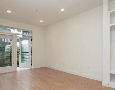 1401 Art Dilly Dr. - Photo Thumbnail 9