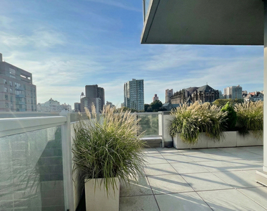 321 W 110th St - Photo Thumbnail 4