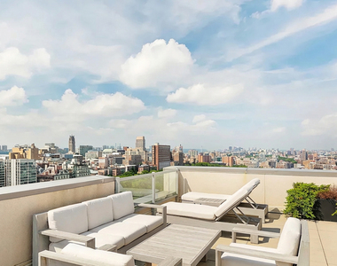 321 W 110th St - Photo Thumbnail 17
