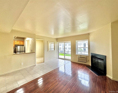 5 Lexington Hill - Photo Thumbnail 2