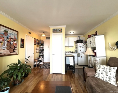 855 E Broadway - Photo Thumbnail 2
