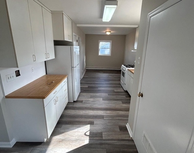944 Union Street - Photo Thumbnail 5