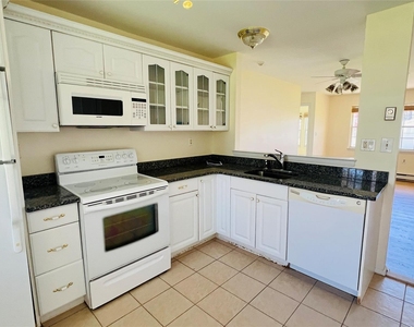 399 Woodbridge - Photo Thumbnail 4