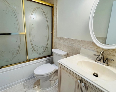 399 Woodbridge - Photo Thumbnail 8