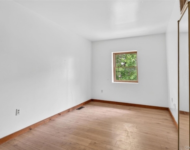 79 Quaker Hill Road - Photo Thumbnail 17