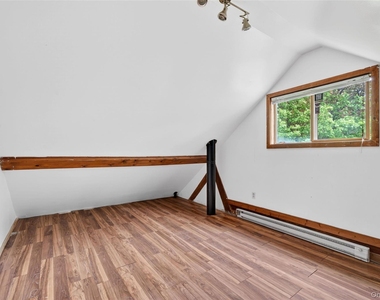 79 Quaker Hill Road - Photo Thumbnail 23
