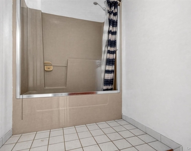79 Quaker Hill Road - Photo Thumbnail 16