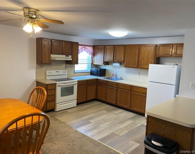 124 Chelsea Avenue - Photo Thumbnail 1