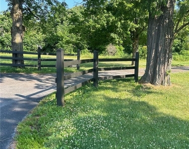 165 S Cross Road - Photo Thumbnail 10