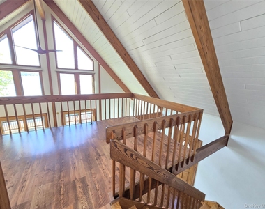 36 Ten Broeck Lane - Photo Thumbnail 10
