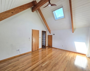 36 Ten Broeck Lane - Photo Thumbnail 8