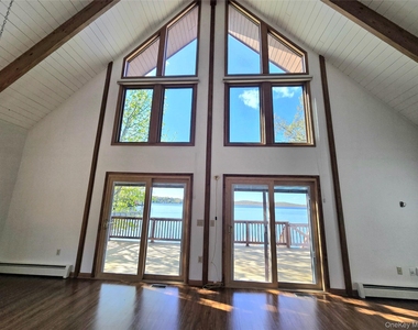 36 Ten Broeck Lane - Photo Thumbnail 5