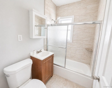 144 Mansion Street - Photo Thumbnail 2