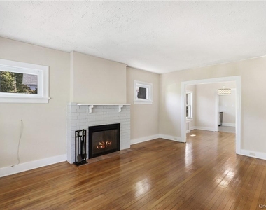 16 Terrace Place - Photo Thumbnail 4