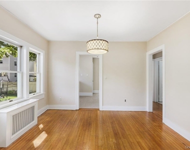 16 Terrace Place - Photo Thumbnail 7