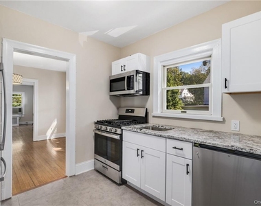 16 Terrace Place - Photo Thumbnail 9