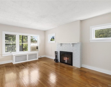 16 Terrace Place - Photo Thumbnail 3