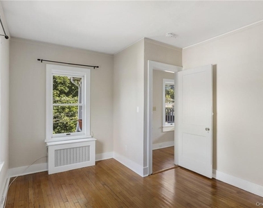 16 Terrace Place - Photo Thumbnail 10