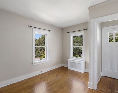 16 Terrace Place - Photo Thumbnail 2