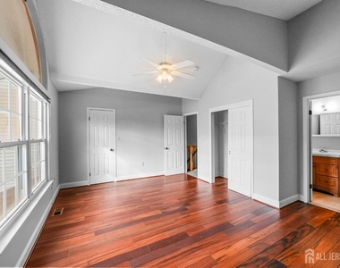 34 Sassafras Court - Photo Thumbnail 13