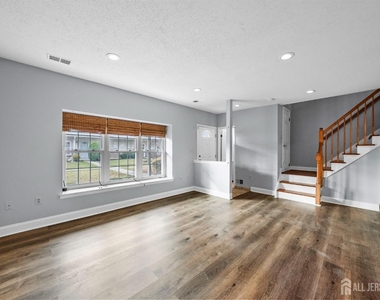 34 Sassafras Court - Photo Thumbnail 3