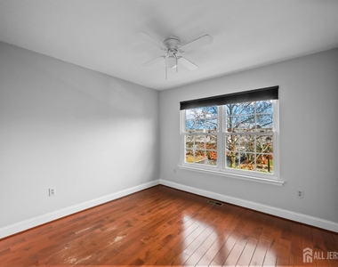34 Sassafras Court - Photo Thumbnail 16