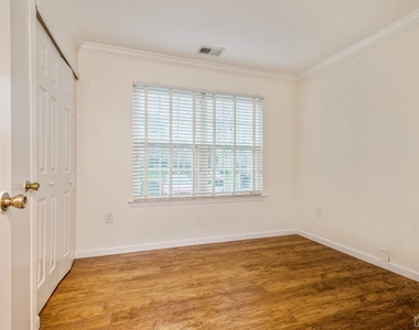 101 Quince Court - Photo Thumbnail 14