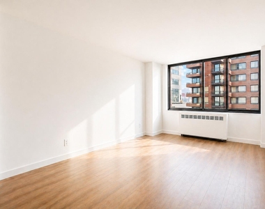 1735 York Avenue - Photo Thumbnail 3