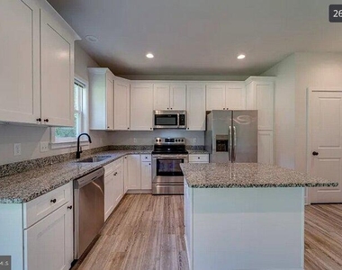 7 Limox Lane - Photo Thumbnail 25