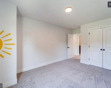 7 Limox Lane - Photo Thumbnail 18