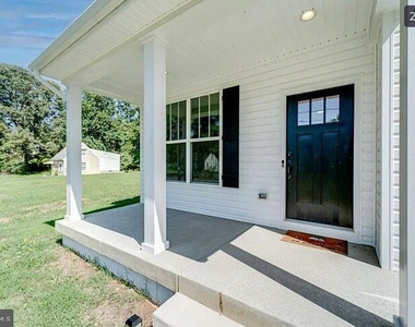 7 Limox Lane - Photo Thumbnail 1