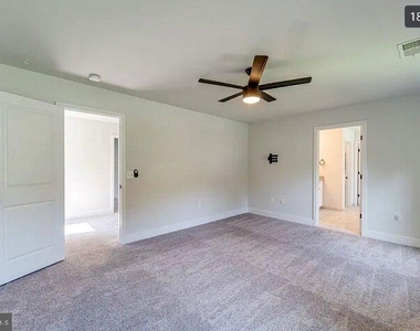7 Limox Lane - Photo Thumbnail 17