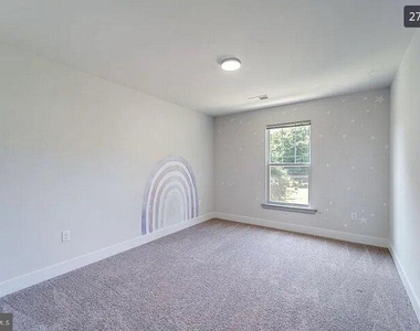 7 Limox Lane - Photo Thumbnail 26