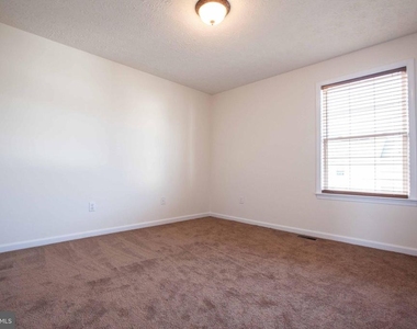 10502 Guilderland Court - Photo Thumbnail 11