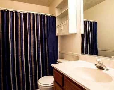 10502 Guilderland Court - Photo Thumbnail 6