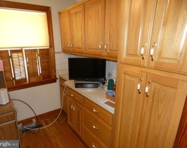 9517 Brock Road - Photo Thumbnail 7