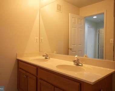 2415 Rainswood Lane - Photo Thumbnail 21