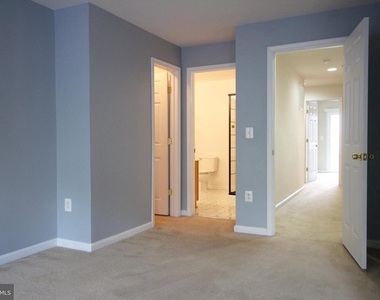 2415 Rainswood Lane - Photo Thumbnail 10